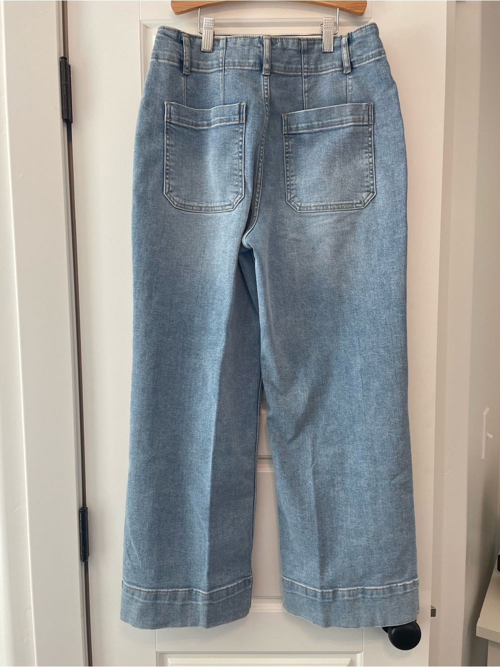 bagatelle Light Wash Wide-Leg Jeans - Picture 6 of 8